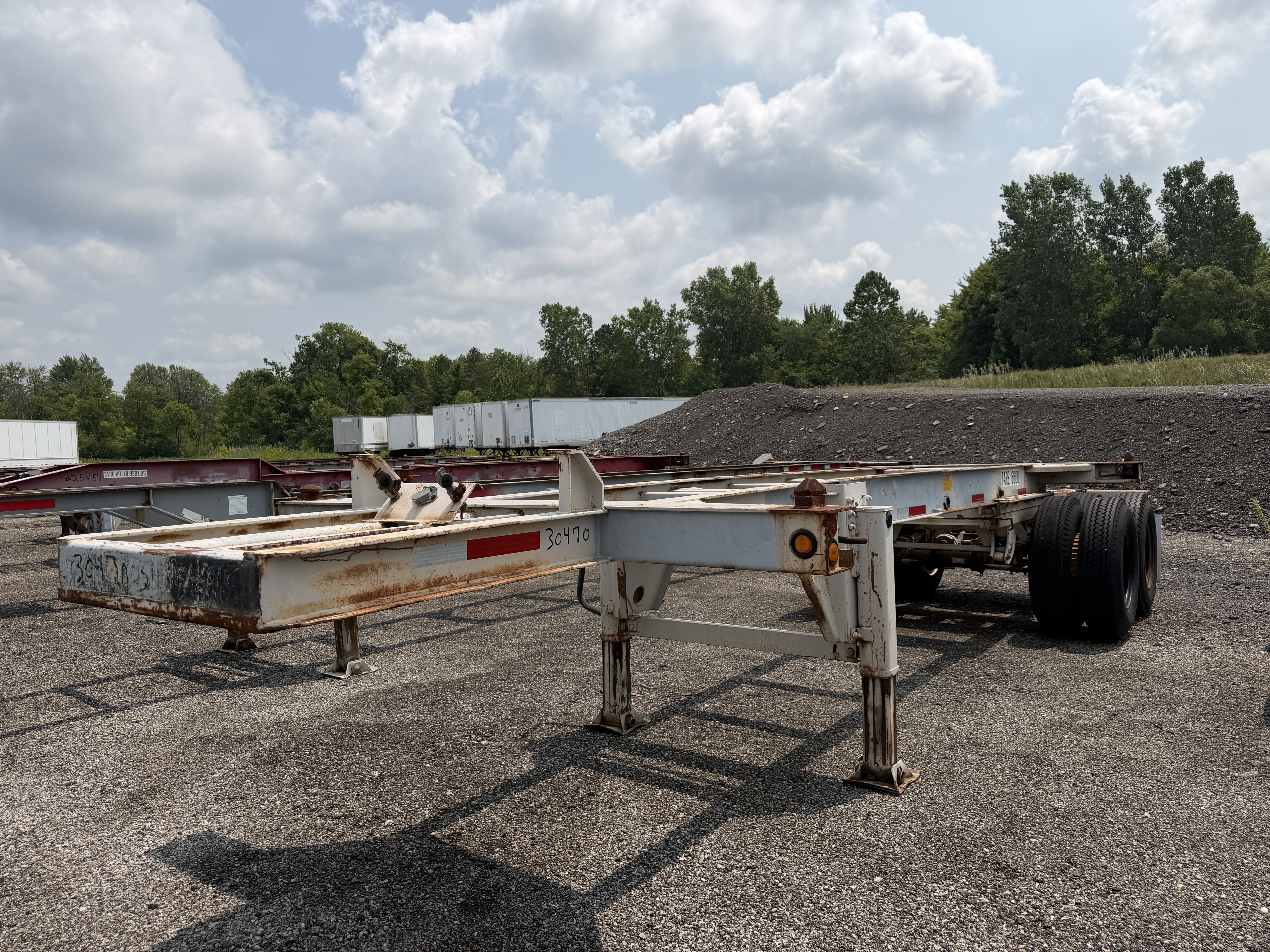 HYUNDAI 20 FOOT CHASSIS
